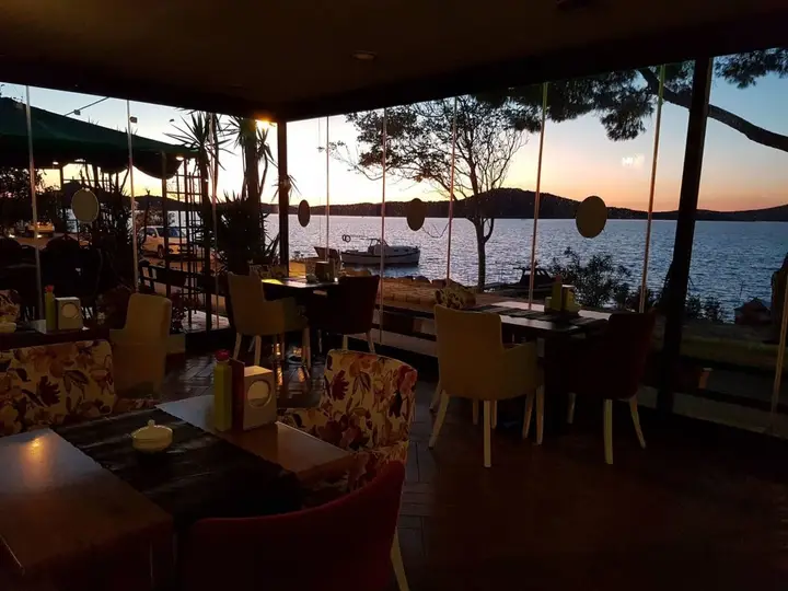 Айвалык: Etap Altınel Çam Hotel