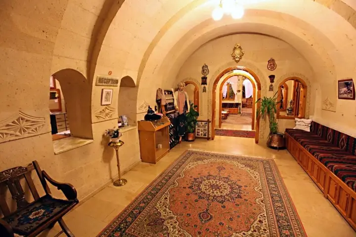 Ургуп: Otel Kral