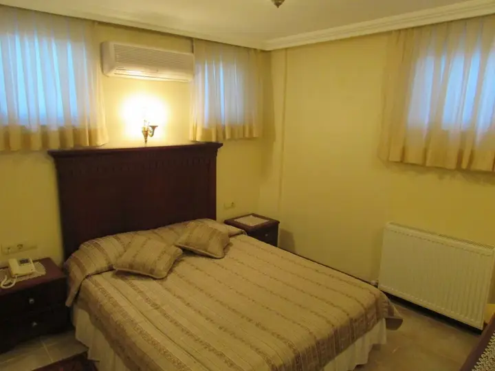 Айвалык: Hotel Alya