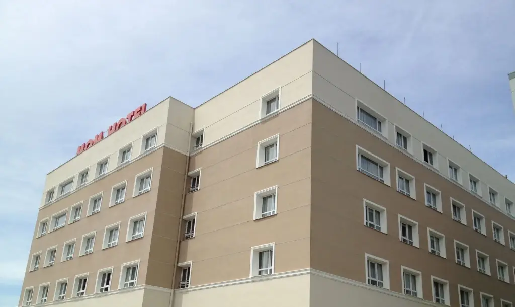 Измир: Mom Hotel