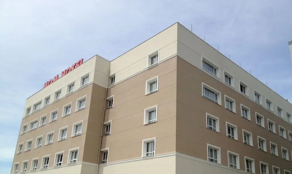 Измир: Mom Hotel