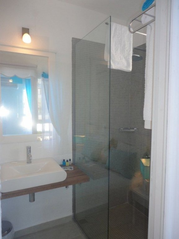 Чешме: Hotel Yeni