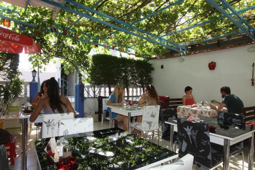 Чешме: neşe otel