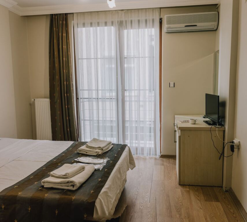 Ayisigi Hotel — фото 1