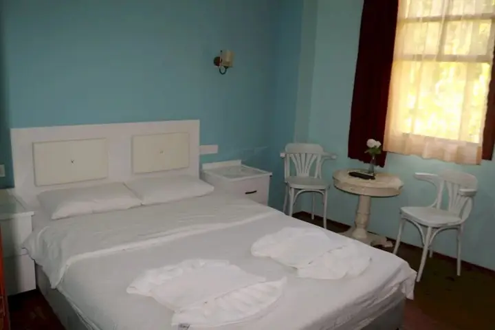 Анталья: Candles House