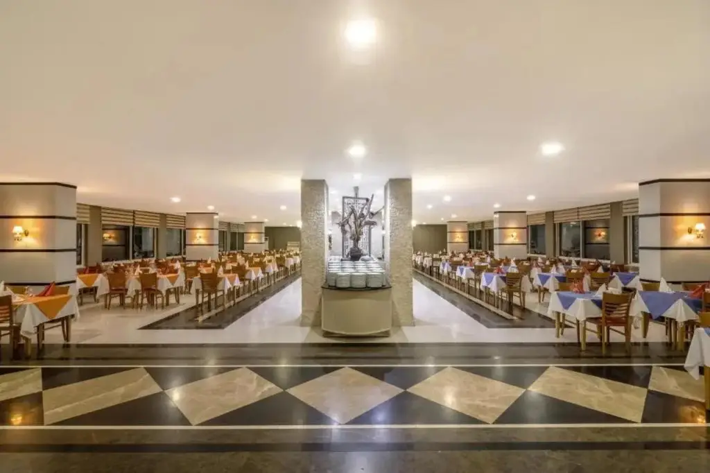Ring Beach Hotel — фото 1