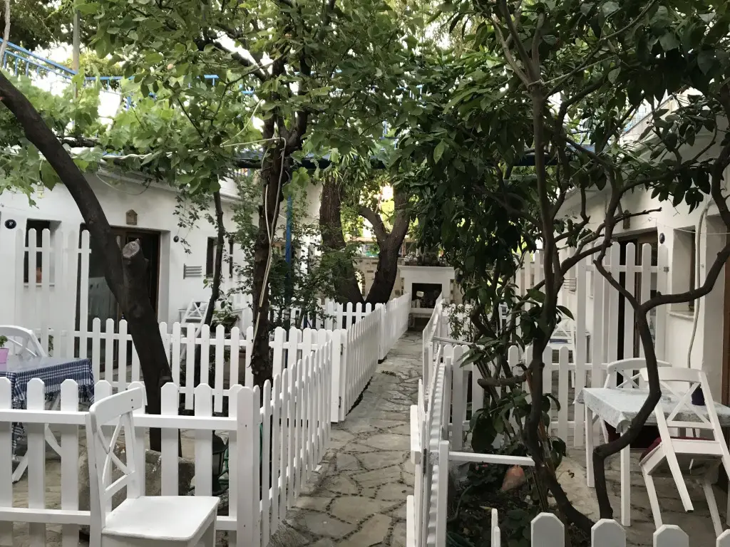 Фоча: Iyon Pansiyon