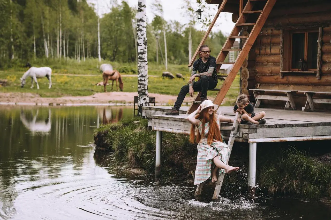 Шапки: Eco-Usadba Belovo