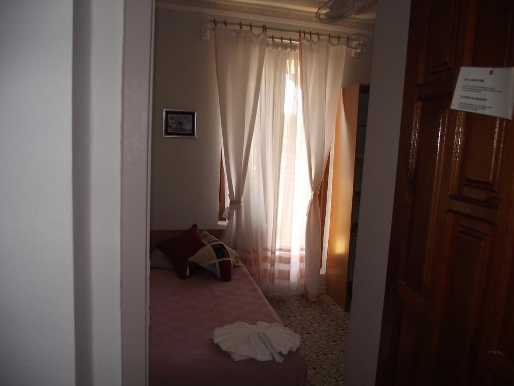 Манавгат: Beach House Hotel
