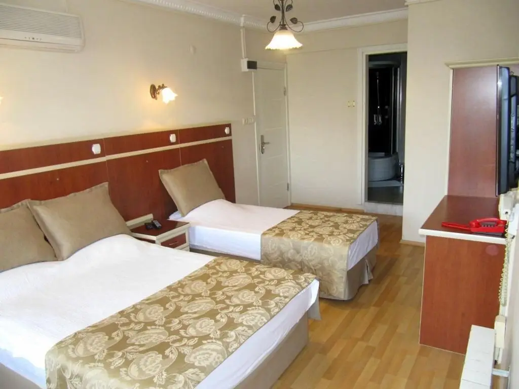 Дикили: Efsane Hotel