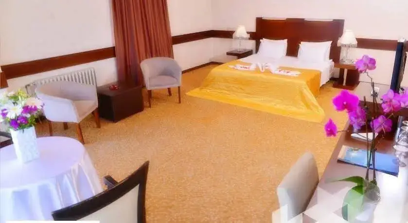 Орду: Belde Hotel and Convention Center