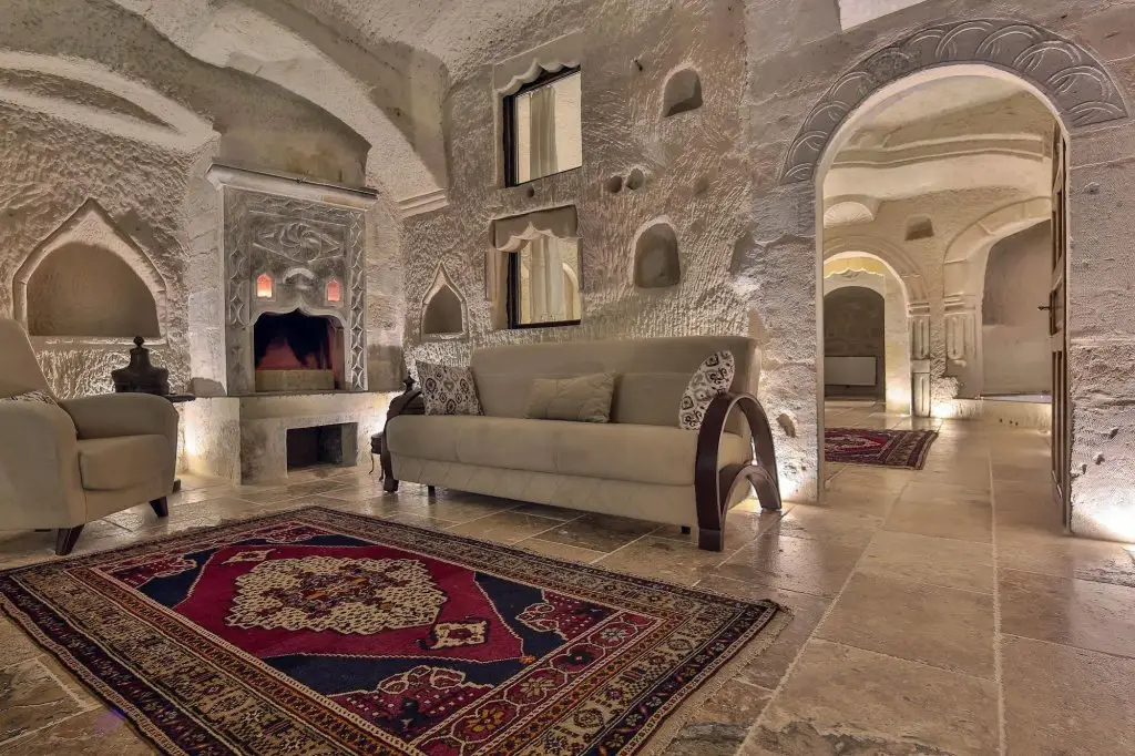 The Village Cave Hotel — фото 1