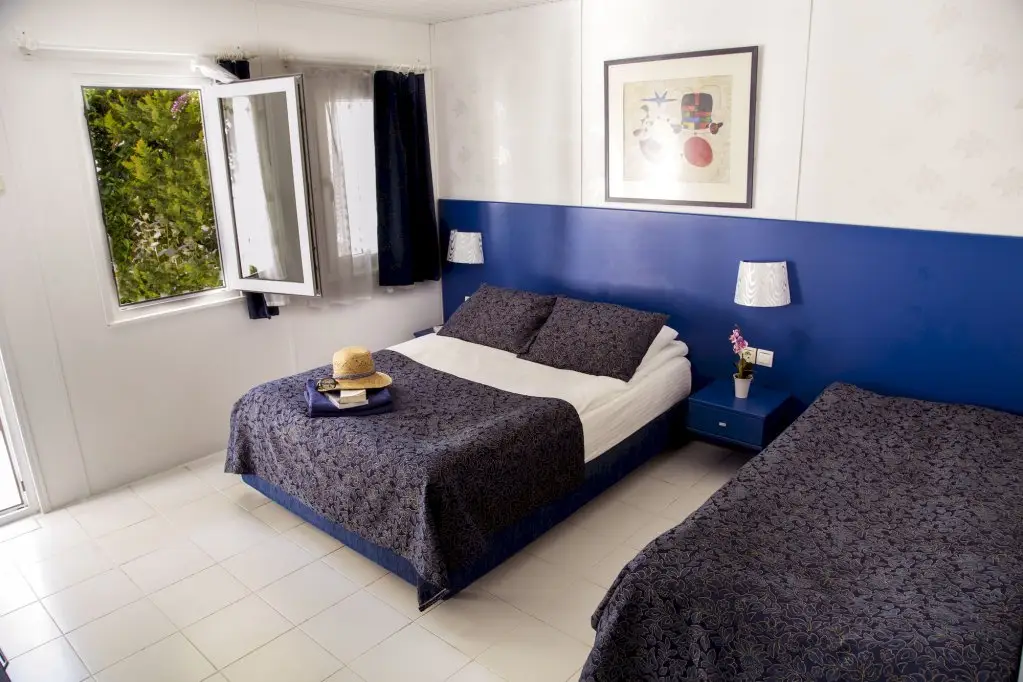 Blue & White Hotel — фото 1