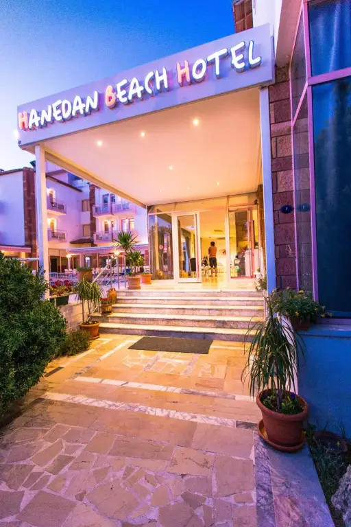 Hanedan Beach Hotel — фото 1