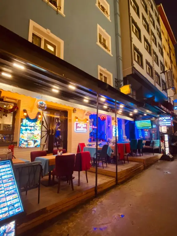 Стамбул: Adora Hotel Cafe & Restaurant