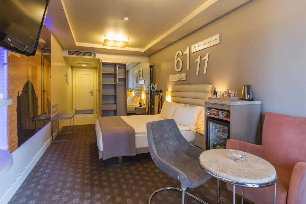 Стамбул: Отель Ramada by Wyndham Istanbul Pera