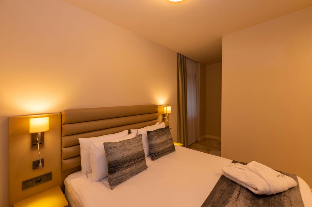 Стамбул: Отель Ramada by Wyndham Istanbul Pera