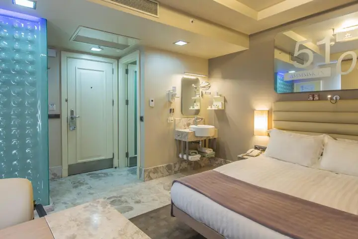 Стамбул: Отель Ramada by Wyndham Istanbul Pera