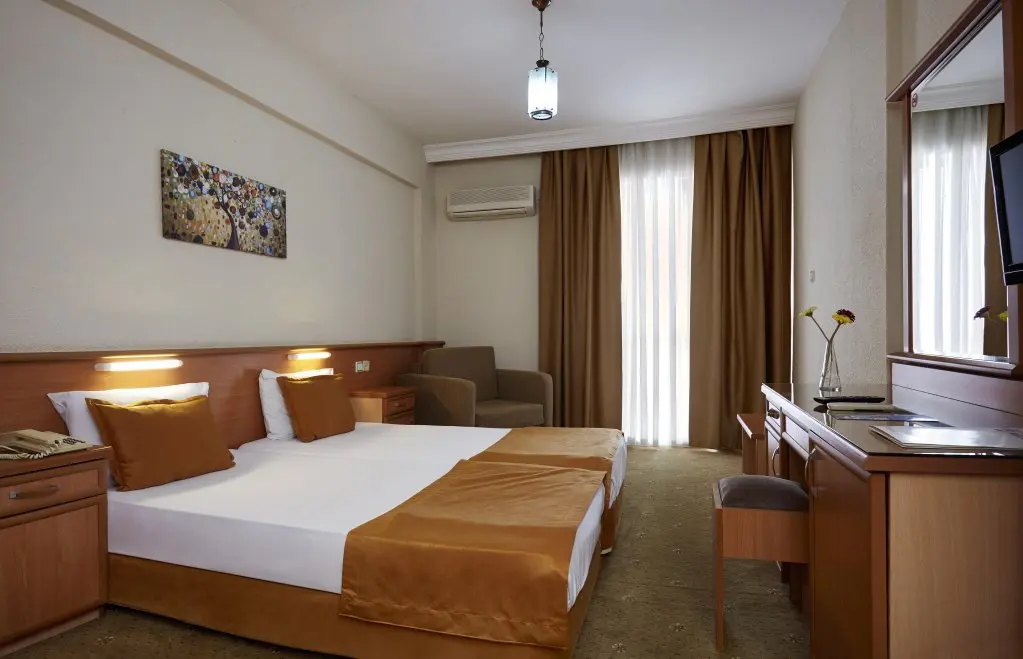 Айвалык: Hotel Billurcu