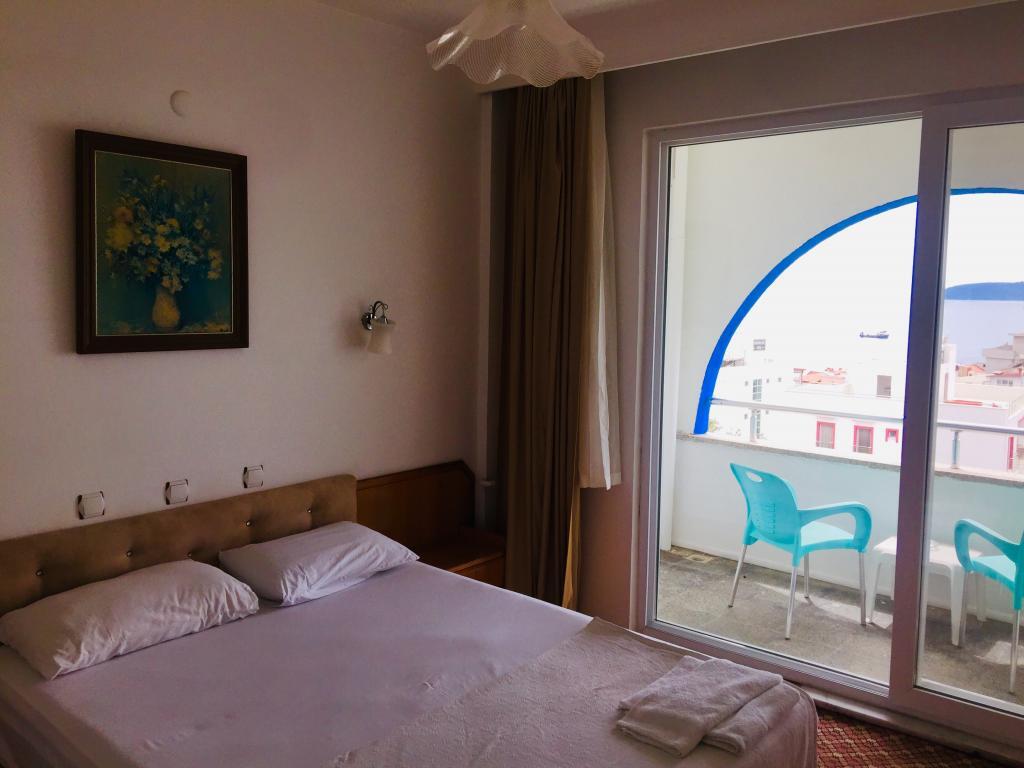 Гюллюк: Ikont Hotel