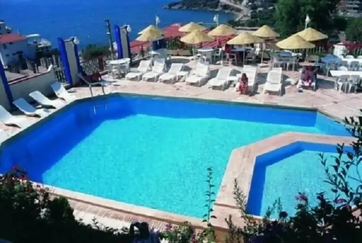 Гюллюк: Ikont Hotel
