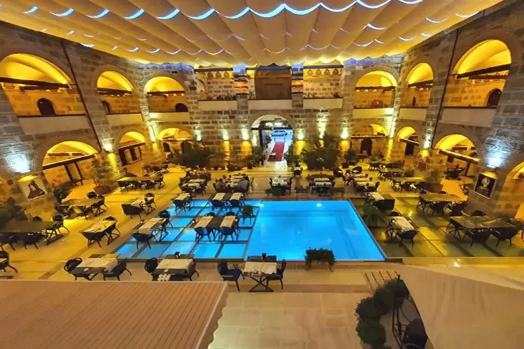Чешме: Cesme Kanuni Kervansaray Historical Hotel