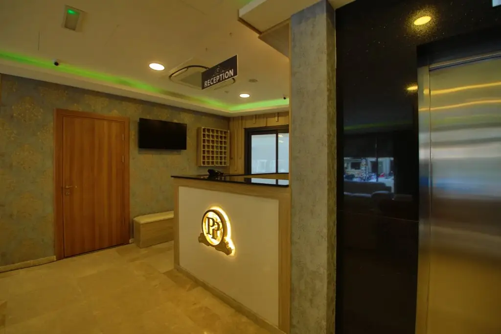 Измир: Отель Paris Prestige Izmir