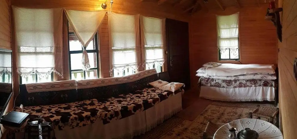 Кемеркопру: Olimbera Koy Evi