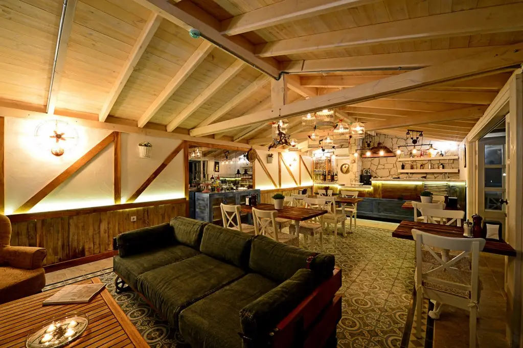 Чешме: Bay C Hotel
