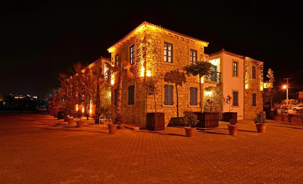 Чешме: Bay C Hotel
