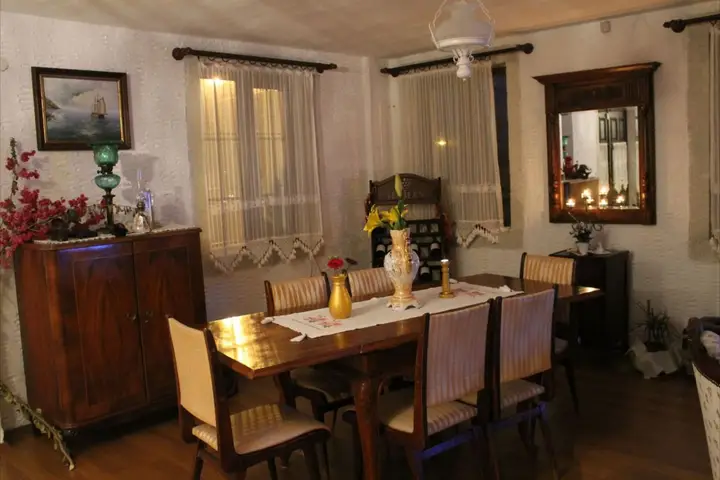 Чешме: Bizim Ev Hotel
