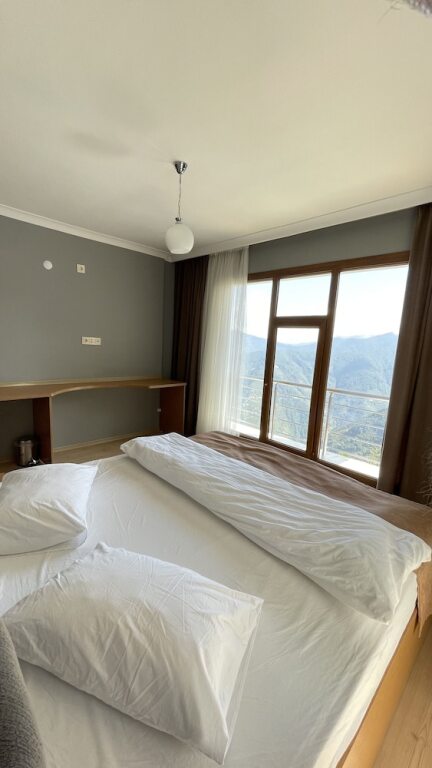 Арсин: Greenlife Hotel