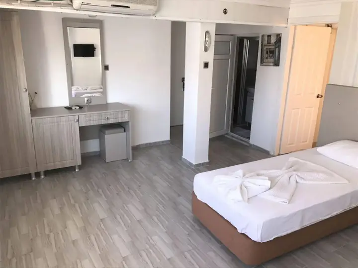 Айвалык: Hotel Marine