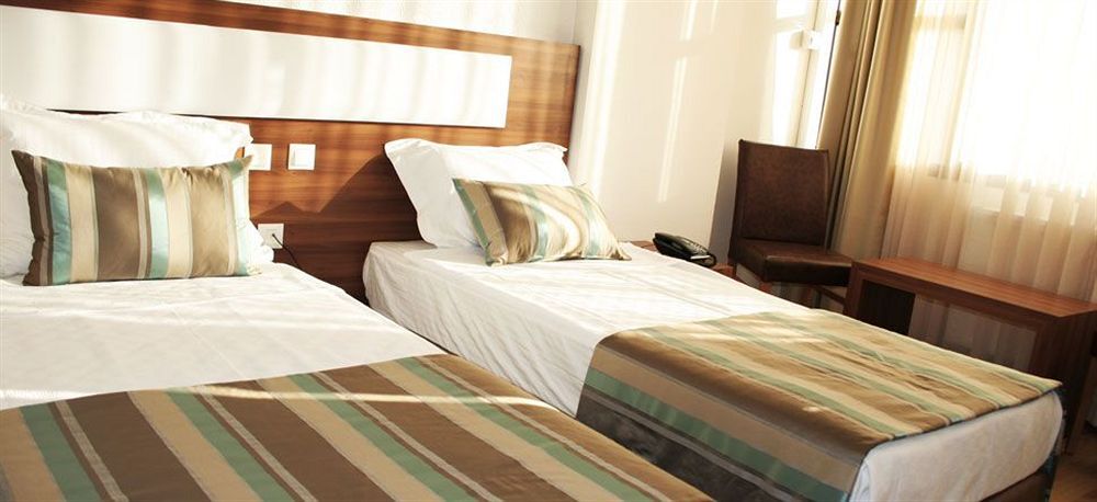 Измир: Megapole Hotel