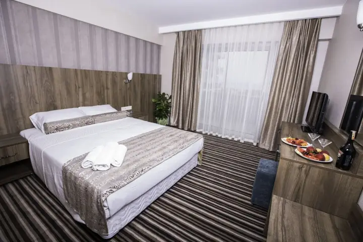 Айвалык: Ergin Hotel