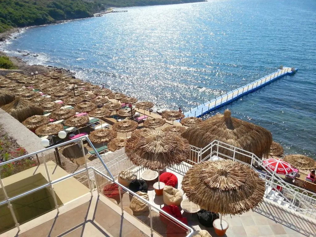 Богазичи: Lakeside Garden