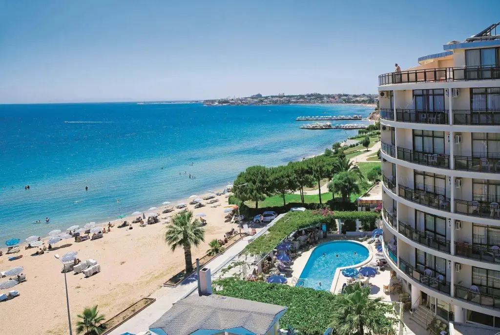 Голькой: Orion Beach Hotel