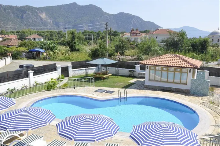 Дальян: Villa Basaran