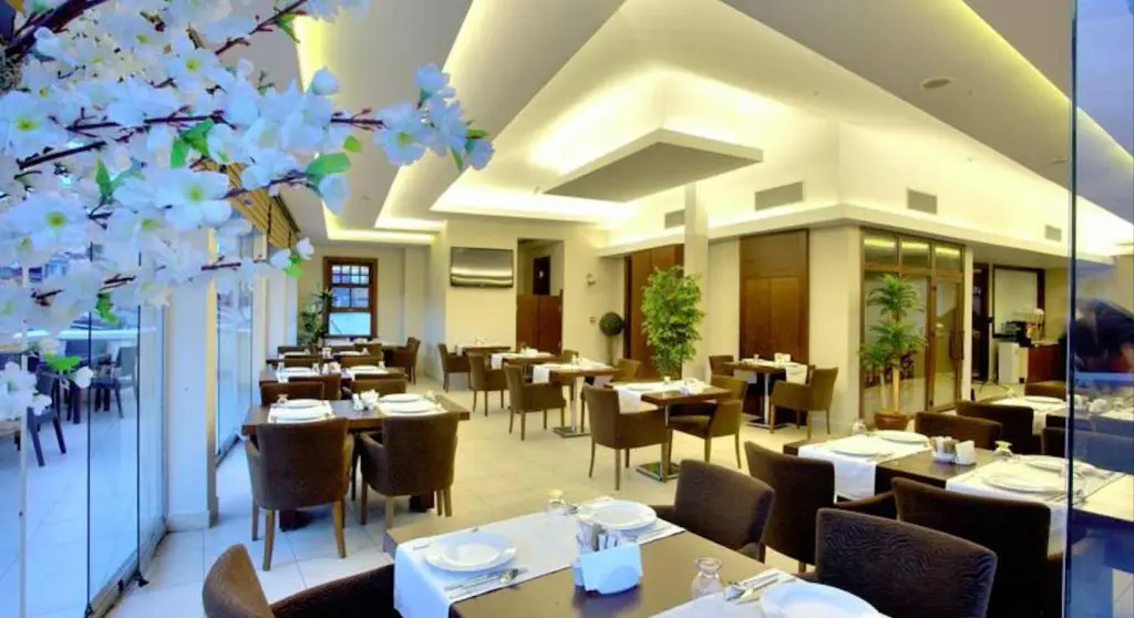Atik Palace Hotel — фото 1
