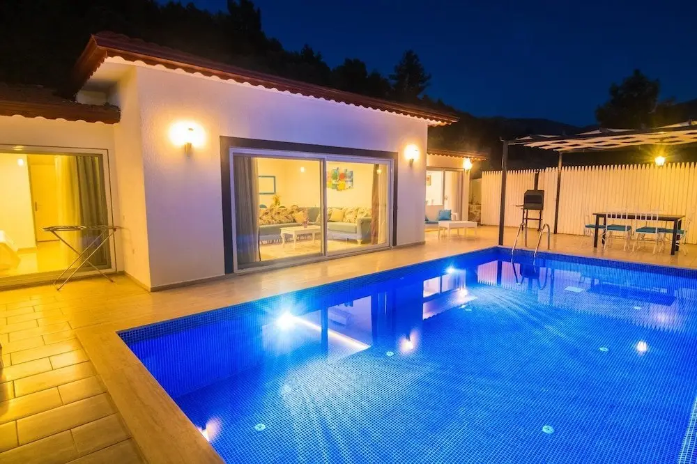 Исламлар: Villa Safir