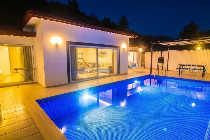 Исламлар: Villa Safir