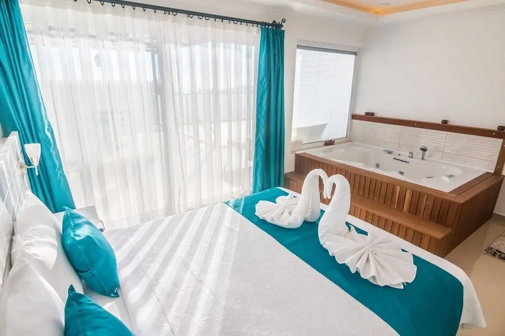 Исламлар: Villa Safir