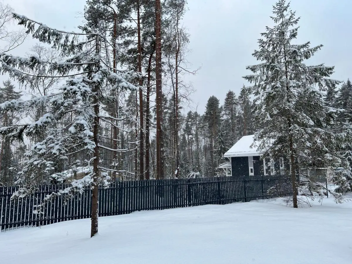 Поляны: Дом у Финского залива