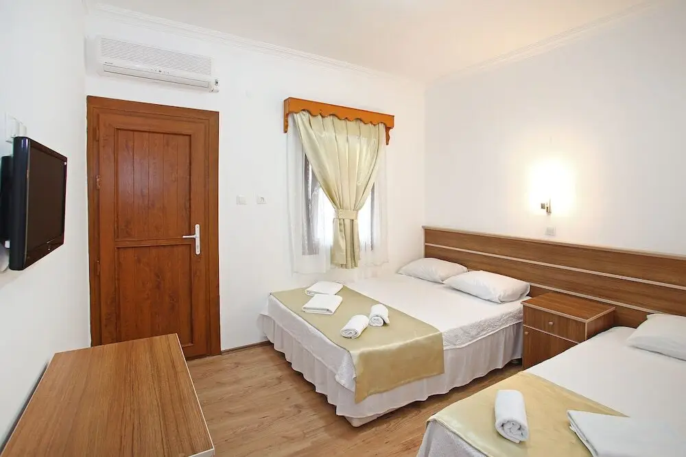 Голькой: Velena Hotel