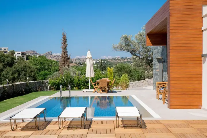 Яликавак: Important Group Villa Green