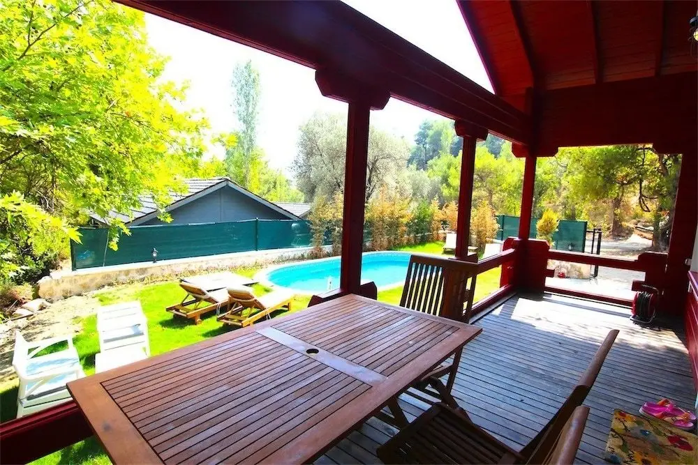 Исламлар: Villa Red