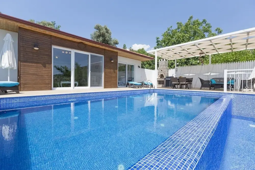 Исламлар: Villa Pinar