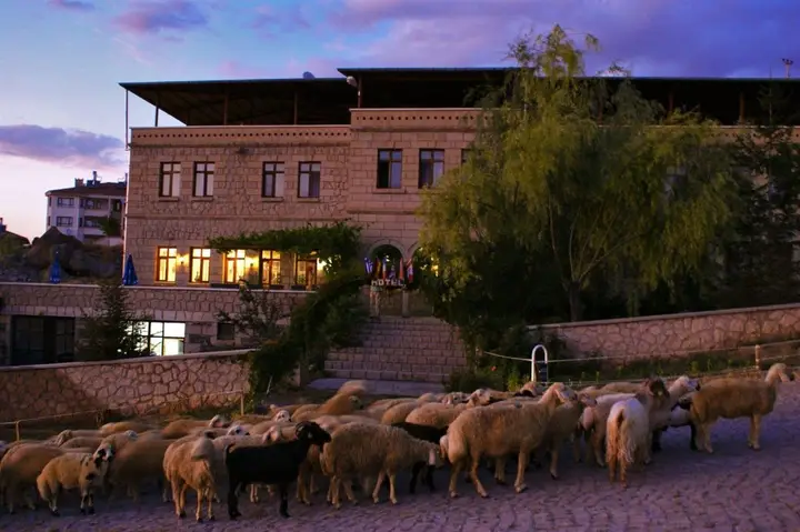 Гюзельюрт: Hotel Karvalli