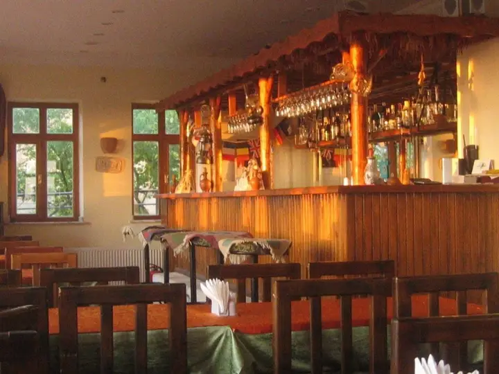 Гюзельюрт: Hotel Karvalli
