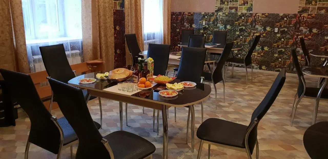 Volodarskoye: Baza Otdykha Oazis